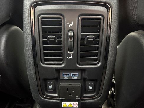Used 2018 Dodge Durango GT w/ Premium Group AWD/4WD image 16