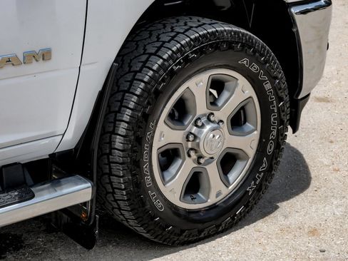 Used 2025 RAM 3500 Laramie AWD/4WD image 63