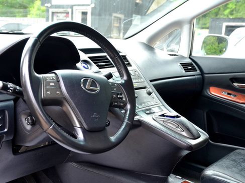 Used 2010 Lexus HS 250h image 13