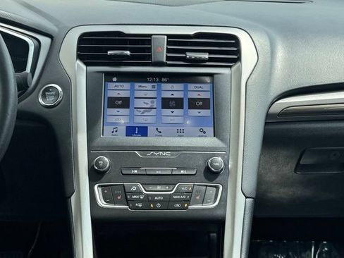 Used 2019 Ford Fusion SEL FWD image 12