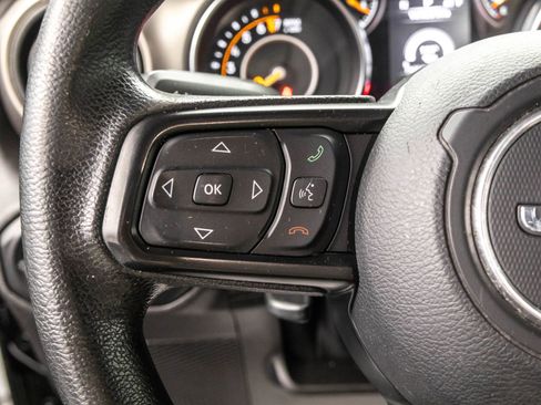 Used 2021 Jeep Gladiator Sport image 20