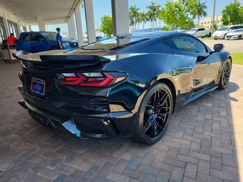 Used 2024 Chevrolet Corvette Z06 RWD image 6