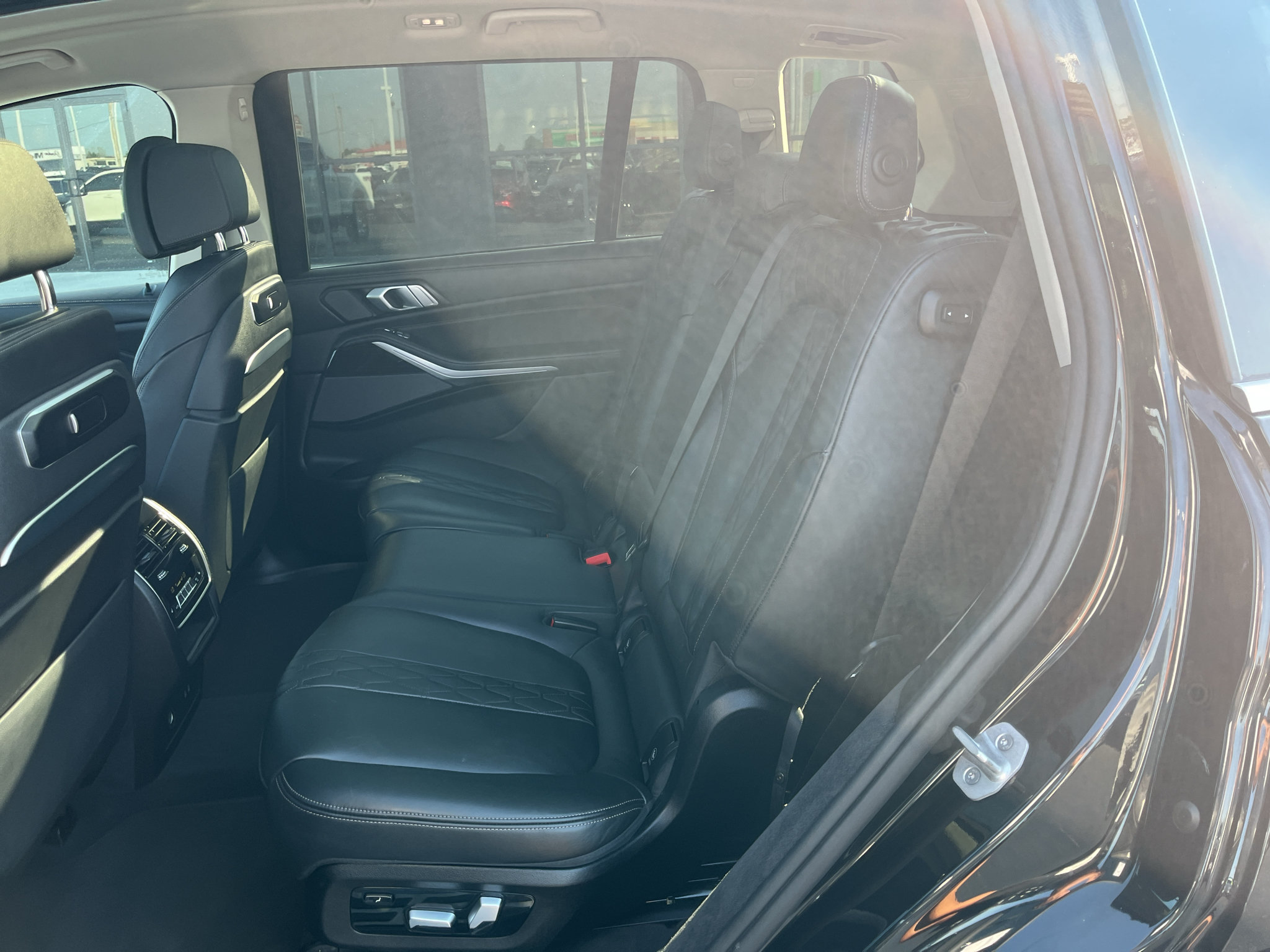 Used 2025 BMW X7 xDrive40i AWD/4WD image 38
