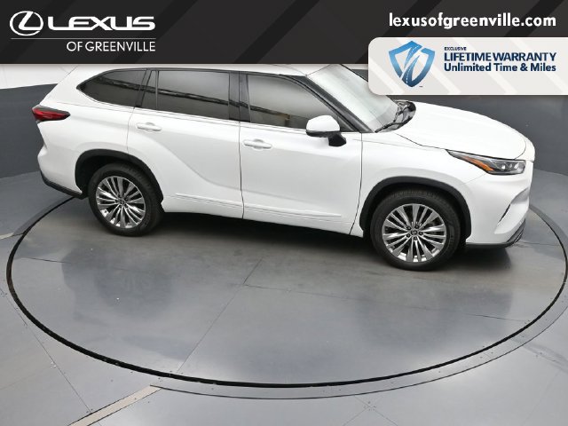 Used 2022 Toyota Highlander Platinum FWD image 24