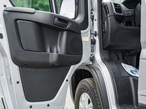 New 2025 RAM ProMaster 2500 w/ Quick Order Package 22G SLT image 29