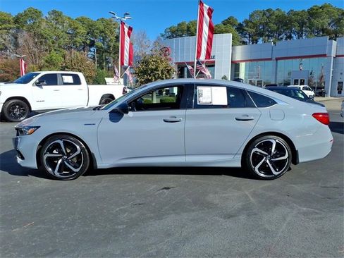 Used 2022 Honda Accord Sport image 3