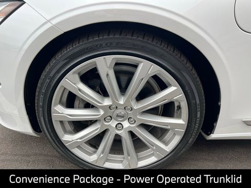 Used 2018 Volvo S90 T8 Inscription w/ Convenience Package AWD/4WD image 14
