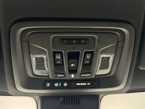 Used 2024 Chevrolet Silverado 1500 LTZ image 35