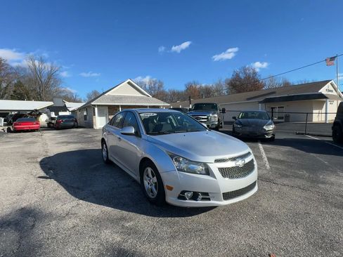 Used 2014 Chevrolet Cruze LT w/ All-Star Edition image 3