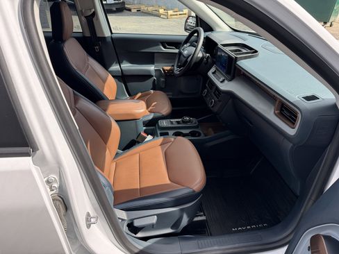 Used 2024 Ford Maverick Lariat w/ 4K Tow Package image 25