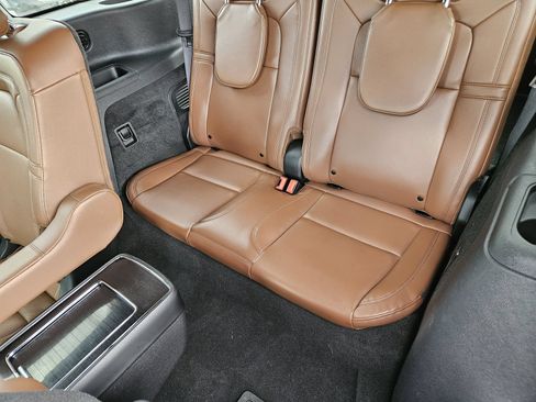 Used 2024 Lincoln Aviator Reserve w/ Equipment Group 201A RWD image 32