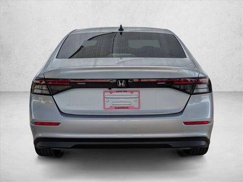 Certified 2025 Honda Accord SE image 7