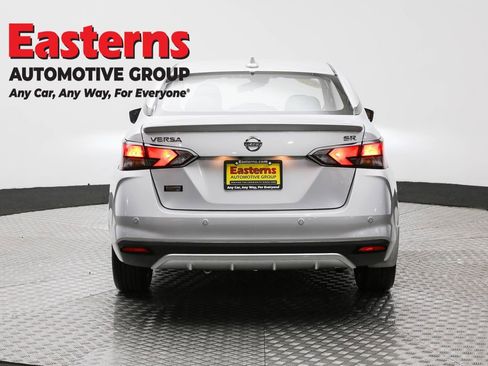 Used 2020 Nissan Versa SR w/ Convenience Package image 6