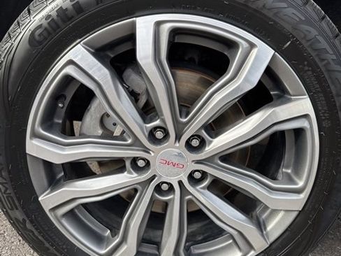 Used 2019 GMC Terrain Denali image 9