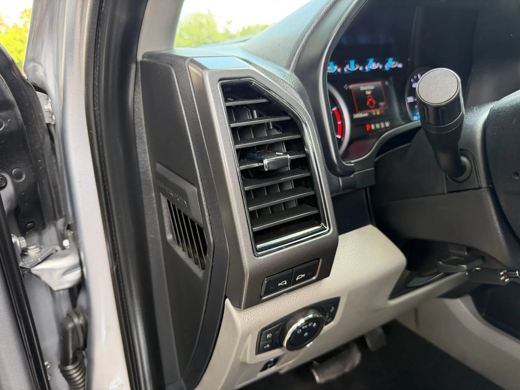 Used 2020 Ford F250 XLT w/ XLT Premium Package AWD/4WD image 41