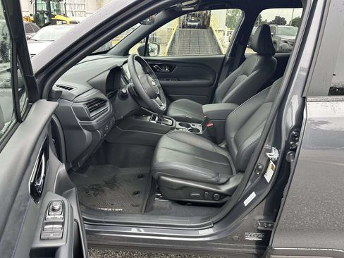 Used 2025 Subaru Forester Limited w/ Popular Package AWD/4WD image 16