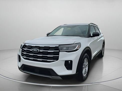 New 2026 Ford Explorer Active w/ Active Comfort Package image 10