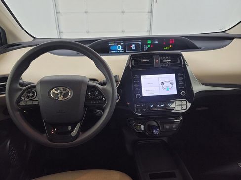 Used 2020 Toyota Prius image 11