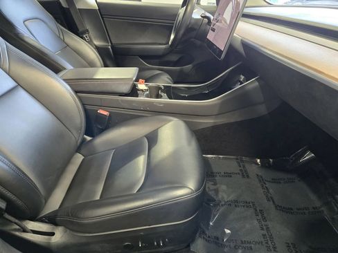 Used 2018 Tesla Model 3 Long Range RWD image 7