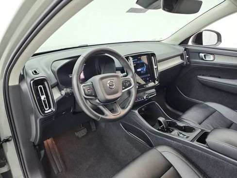 Certified 2024 Volvo XC40 B5 Core AWD/4WD image 33