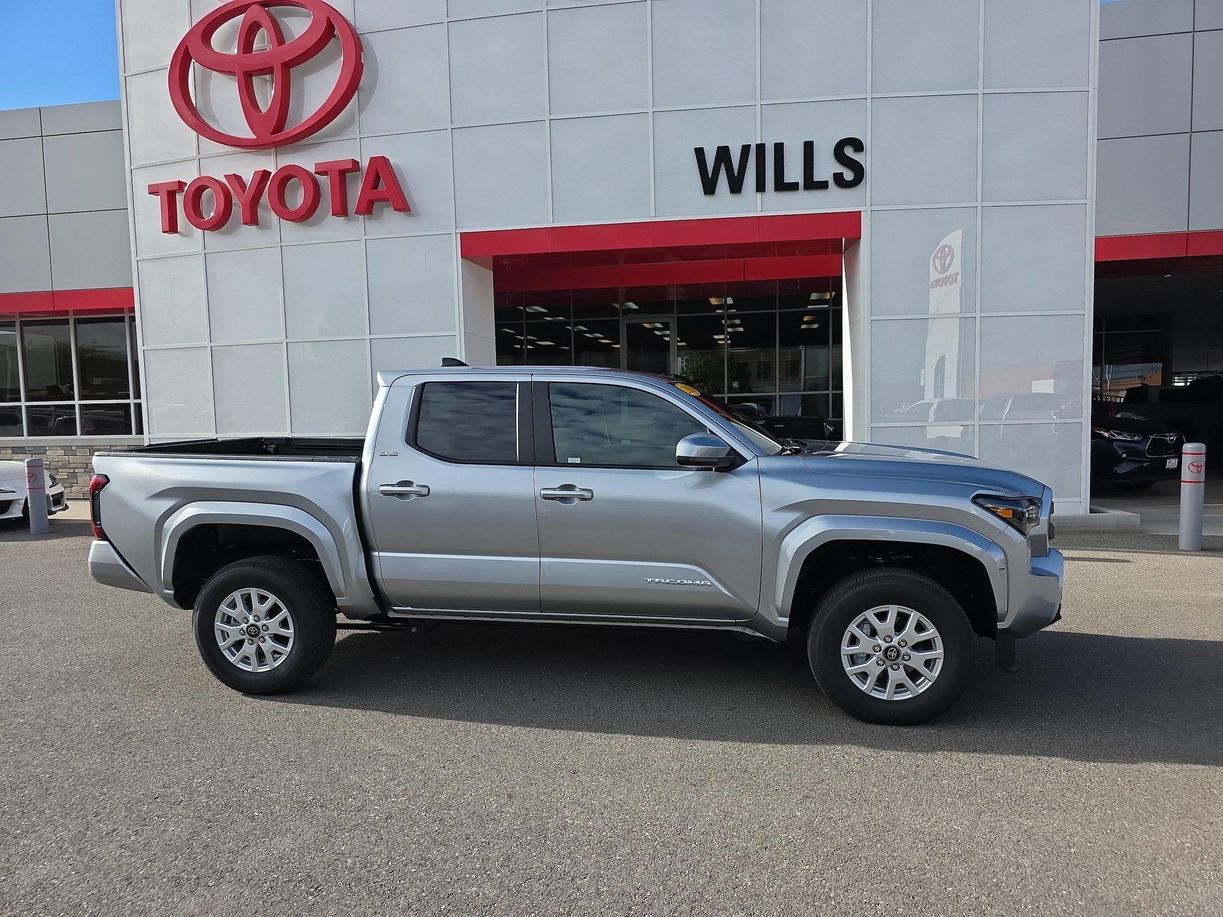 Used 2026 Toyota Tacoma 4x4 Double Cab image 1