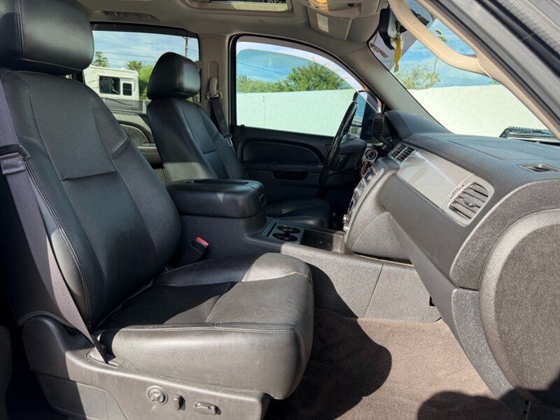 Used 2013 Chevrolet Silverado 3500 LTZ w/ LTZ Plus Package AWD/4WD image 33