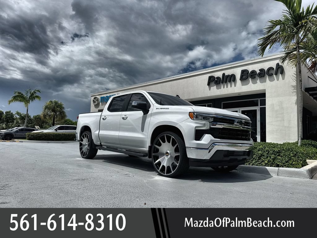 Used 2022 Chevrolet Silverado 1500 LT RWD image 1