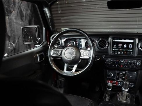 Used 2021 Jeep Wrangler Unlimited Rubicon w/ Trailer Tow Package image 5