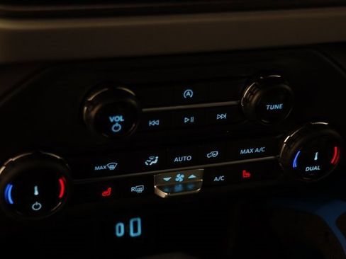 Used 2022 Ford Bronco Black Diamond image 12