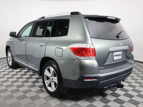Used 2013 Toyota Highlander Limited image 4
