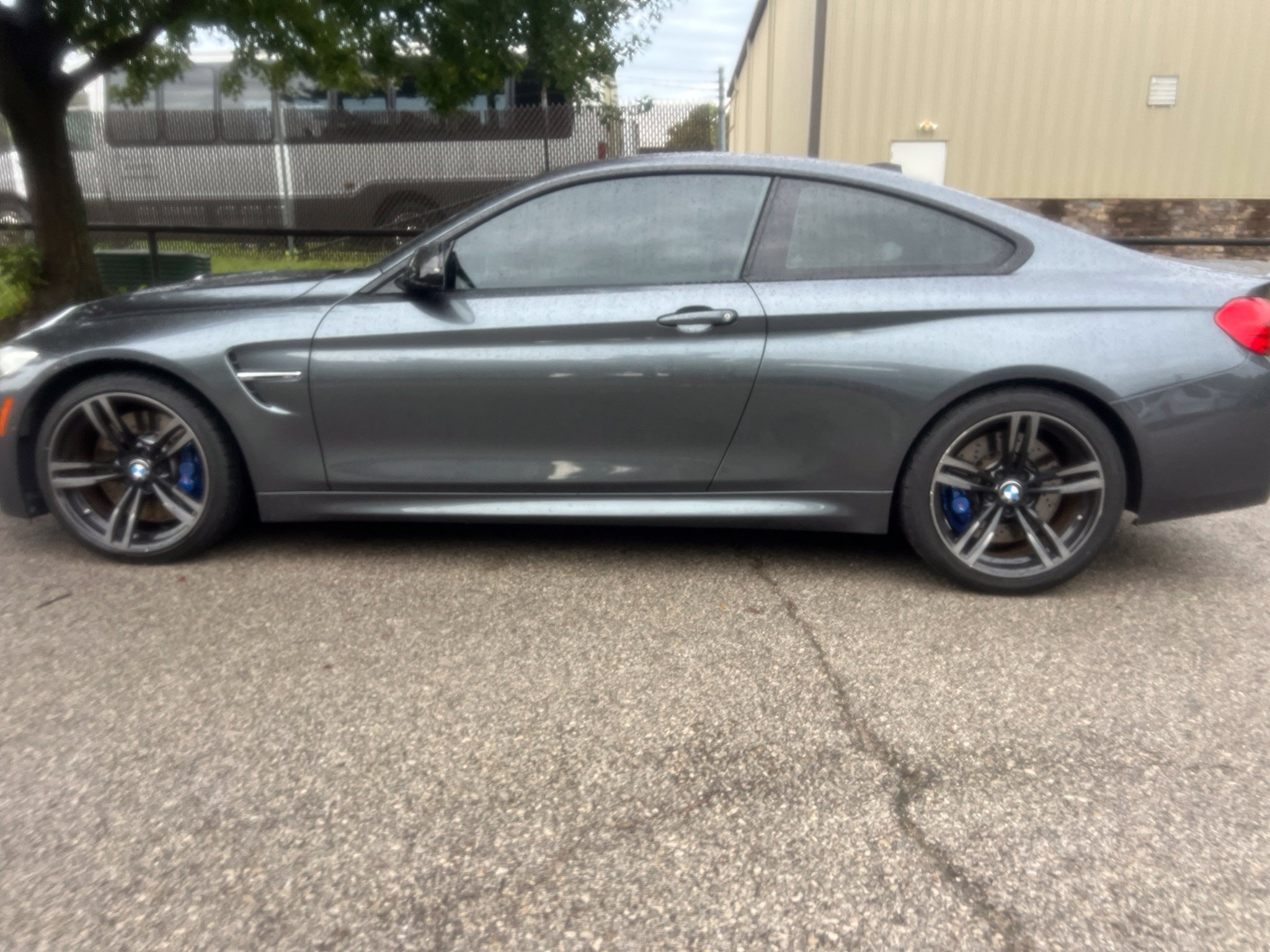 Used 2017 BMW M4 Coupe RWD image 9