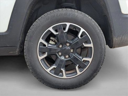 Used 2023 Jeep Renegade Trailhawk AWD/4WD image 9