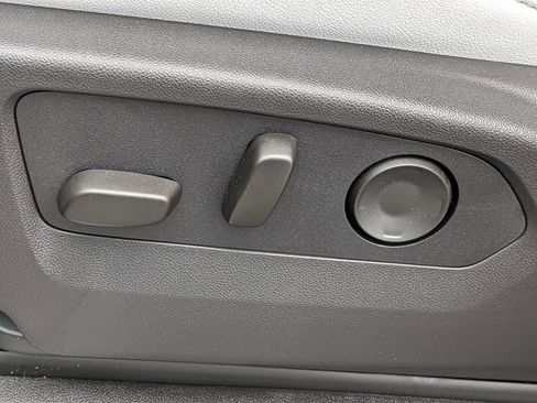 New 2026 Chevrolet Suburban Premier image 21