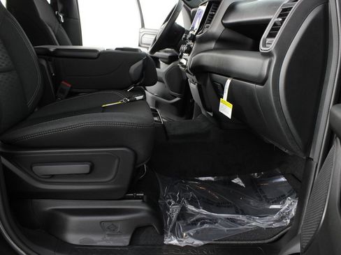 New 2026 RAM 1500 Express AWD/4WD image 19