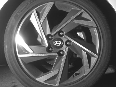 Used 2025 Hyundai Elantra SEL FWD image 13