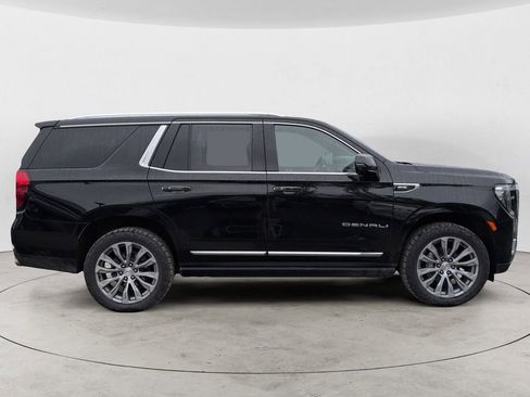 Used 2021 GMC Yukon Denali w/ Denali Premium Package AWD/4WD image 4