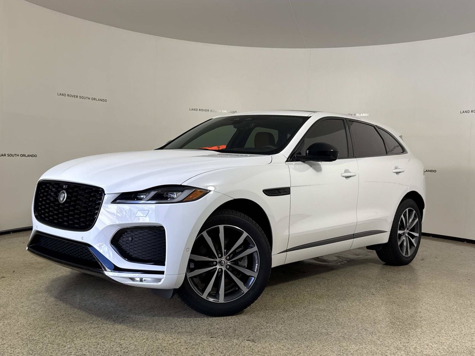 Certified 2026 Jaguar F-PACE R-Dynamic S AWD/4WD image 1