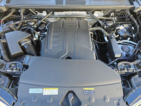 New 2025 Audi Q5 Premium image 31