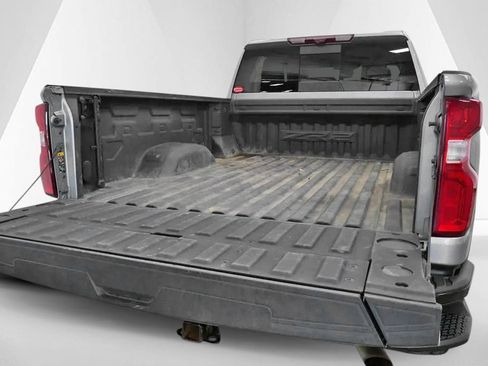 Used 2024 Chevrolet Silverado 2500 ZR2 w/ Technology Package AWD/4WD image 39