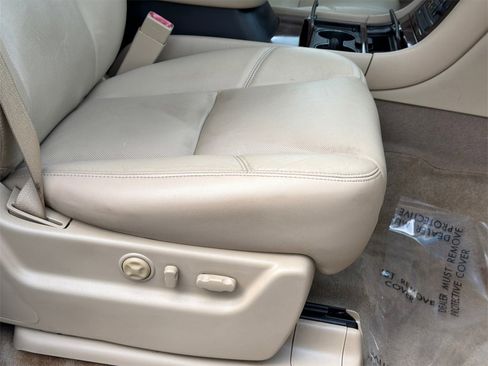 Used 2013 Cadillac Escalade Luxury image 14