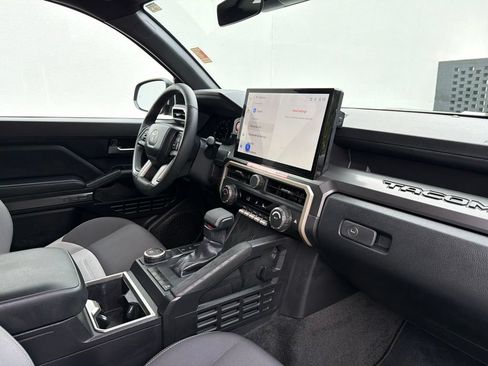 Used 2025 Toyota Tacoma TRD Sport RWD image 34
