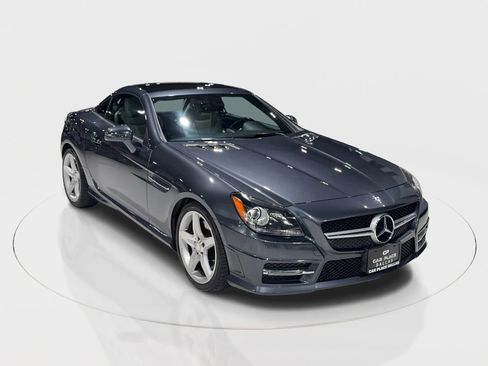 Used 2015 Mercedes-Benz SLK 250 w/ Premium Package image 2