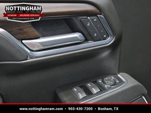 Used 2025 GMC Sierra 1500 SLT AWD/4WD image 26