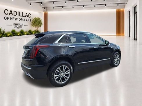 Certified 2023 Cadillac XT5 Premium Luxury w/ Technology Package AWD/4WD image 3