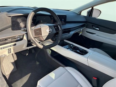 Used 2025 Nissan Murano SV image 19