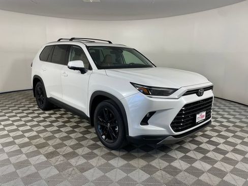 New 2026 Toyota Grand Highlander AWD image 10