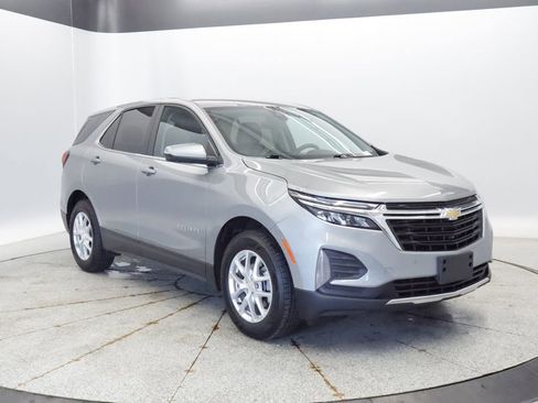 Used 2024 Chevrolet Equinox LT AWD/4WD image 10