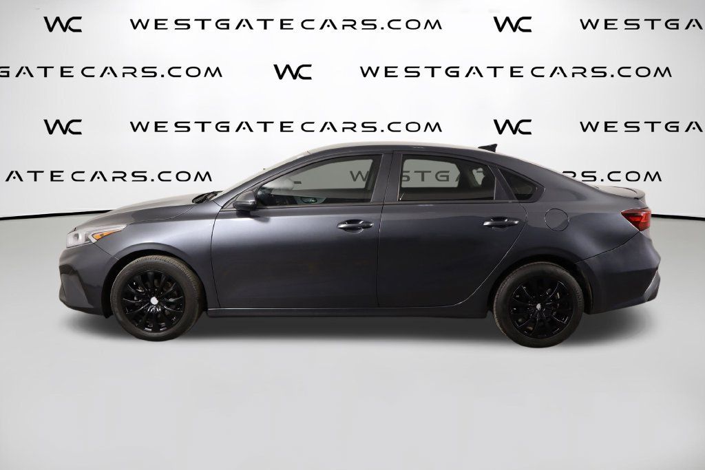 Used 2024 Kia Forte LXS w/ LXS Technology Package FWD image 5