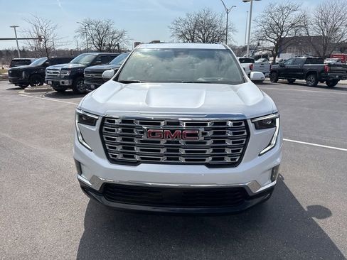 Used 2025 GMC Acadia Denali w/ LPO, Floor Liner Package image 8