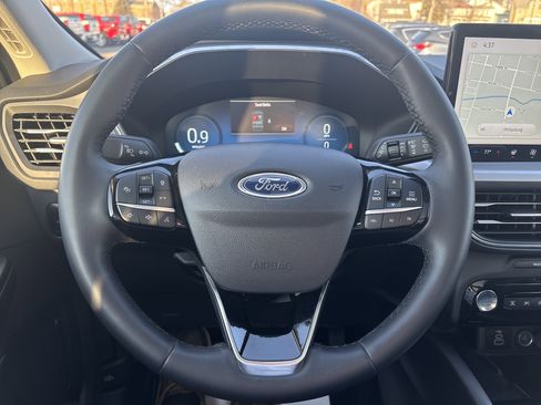 Used 2024 Ford Escape Platinum image 17